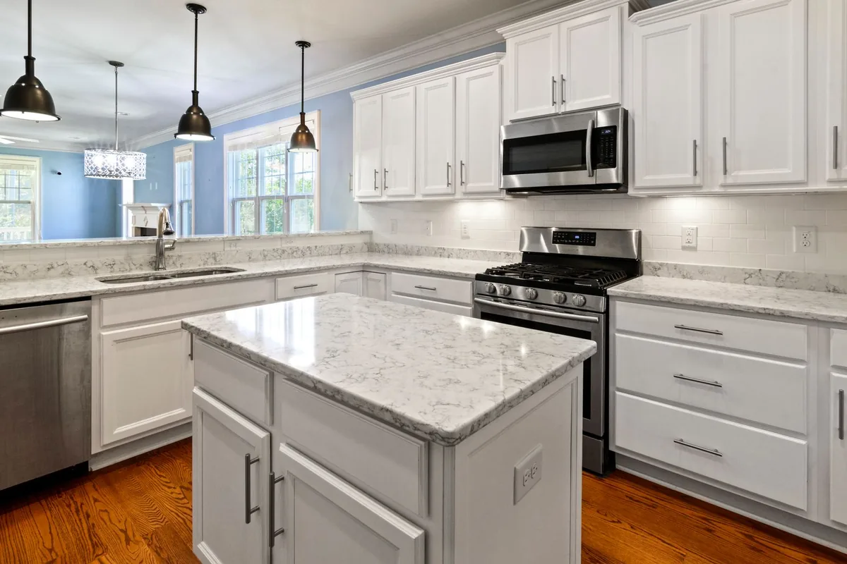 Filth & Squalor Cleanup in Whitesboro, AL